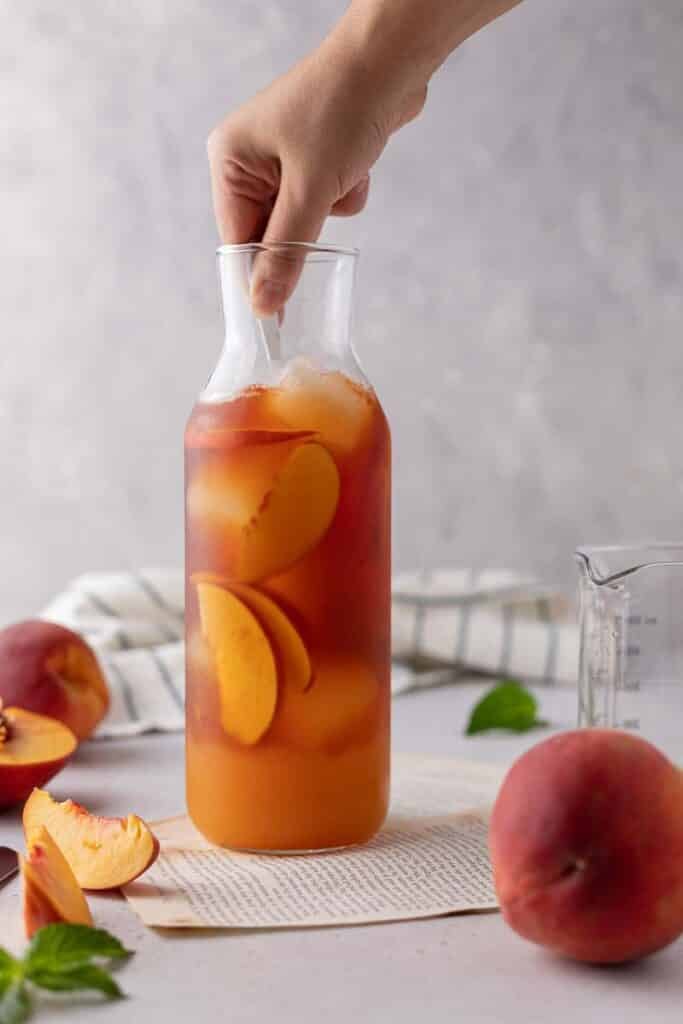 Peach syrup with black tea