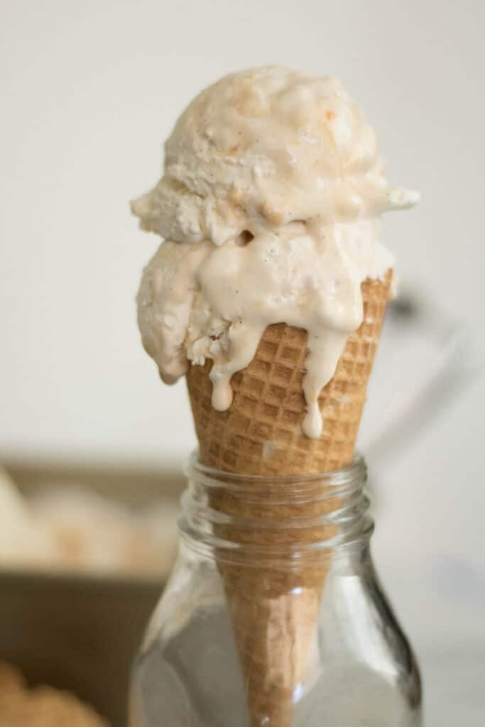 No churn ice cream in a cone