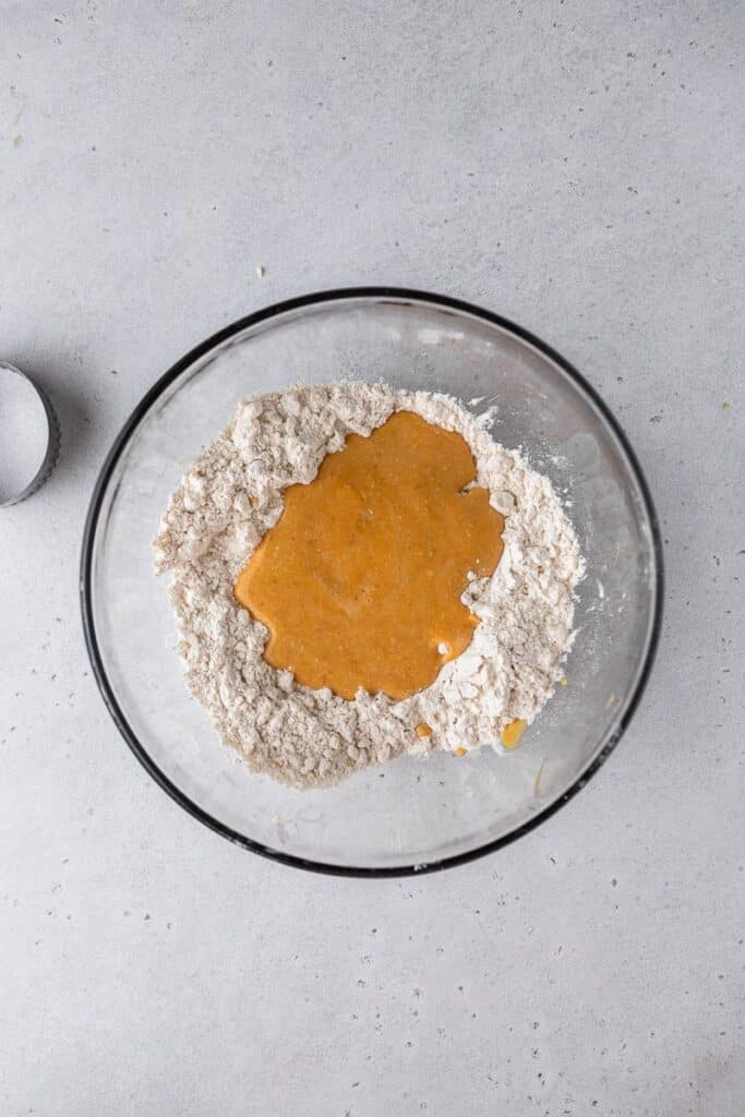 Pumpkin buttermilk with flour