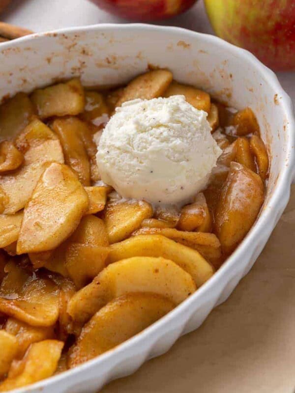 Easy cinnamon baked apples