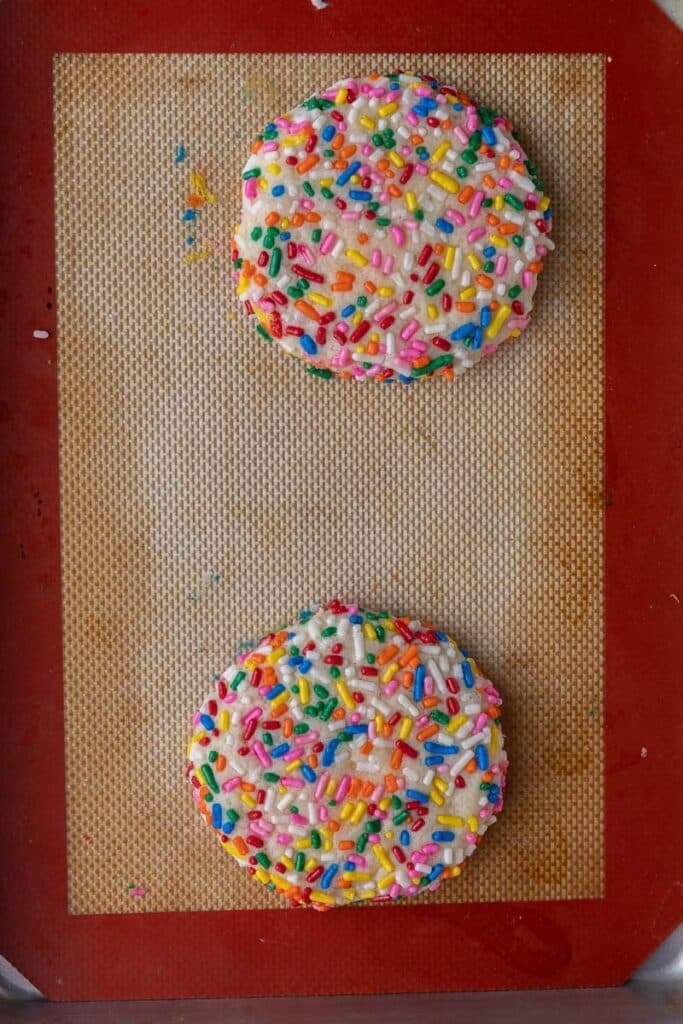Baked funfetti cookies