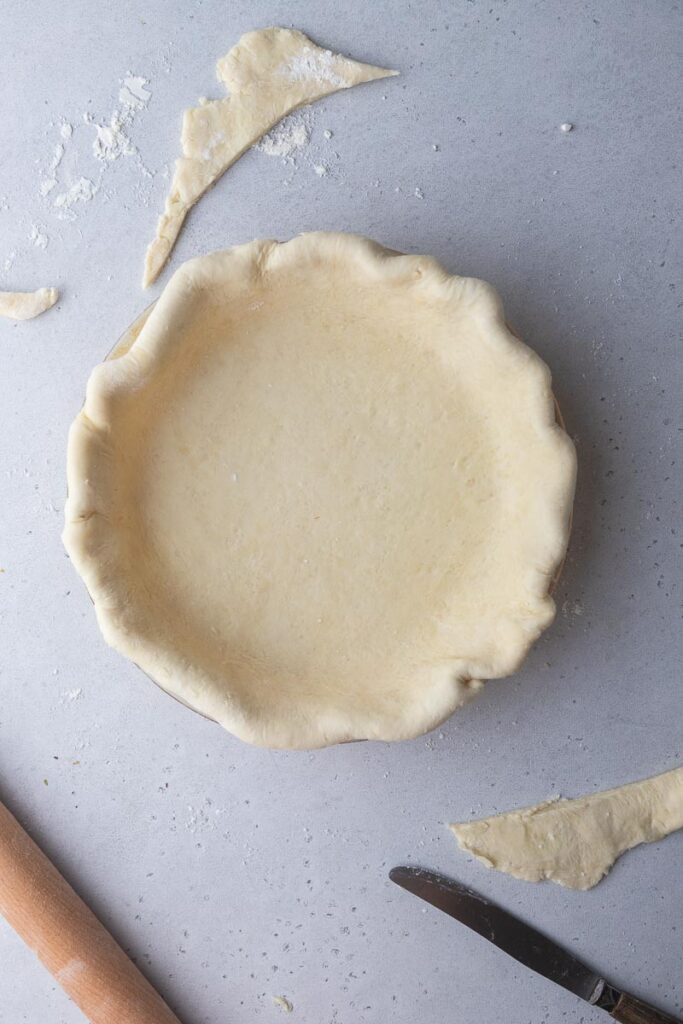 Pie crust in pie plate