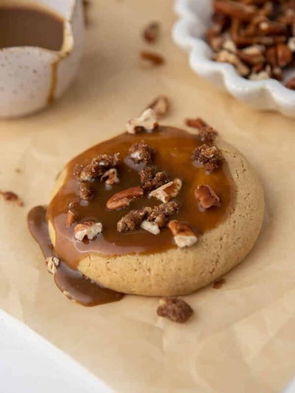 Crumbl Sticky bun cookies