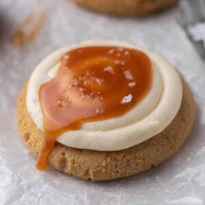 Crumbl salted caramel cheesecake cookies