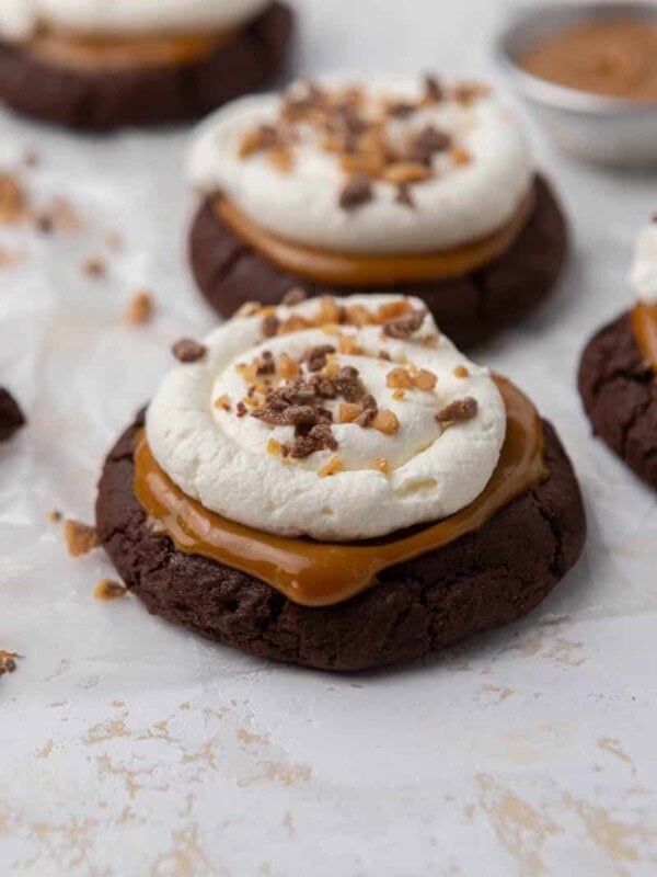 Crumbl Heath cake cookies