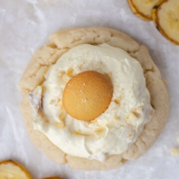 Crumbl banana cream pie cookie close up