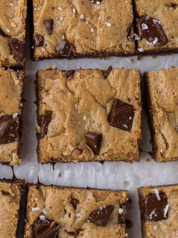 crackly shiny crust blondies
