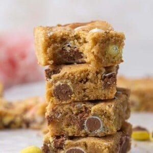 The best mini egg blondies