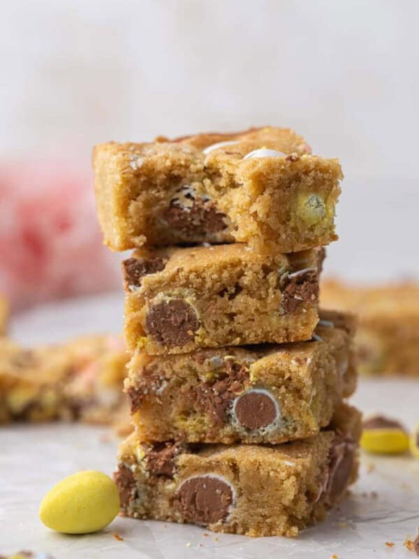 The best mini egg blondies
