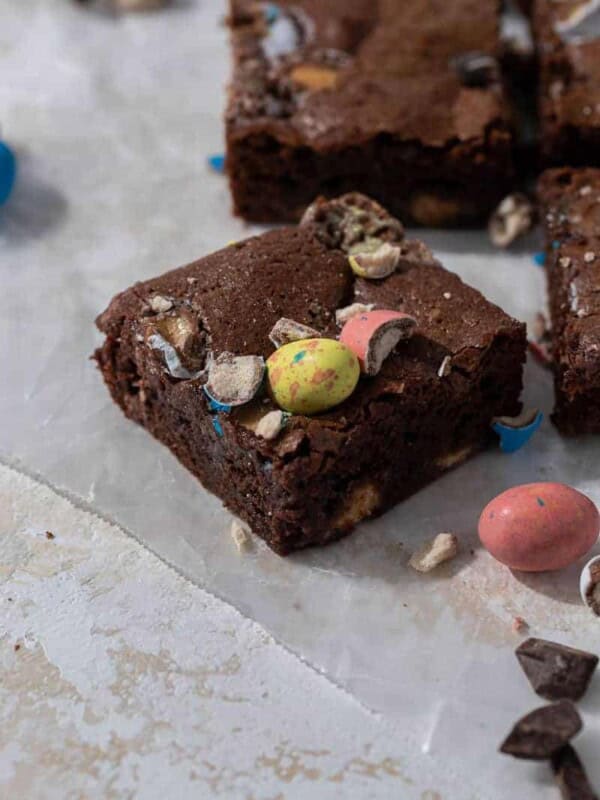 Mini egg brownie slice