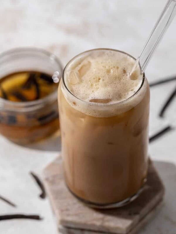 Starbucks Toasted vanilla oatmilk shaken espresso