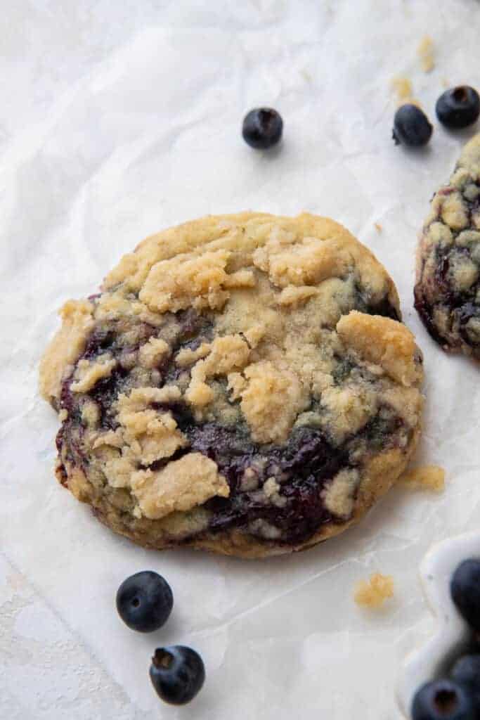 Blueberry muffin cookies with Streusel -Crumbl copycat