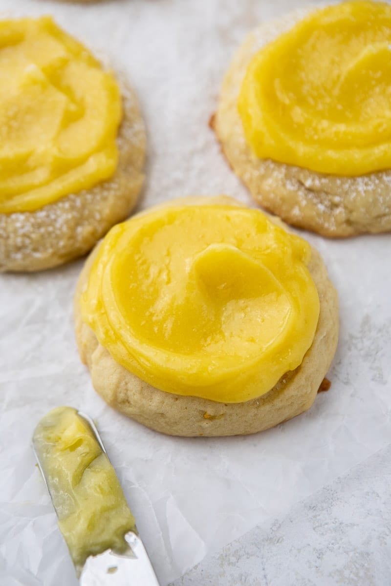 lemon curd frosted cookies