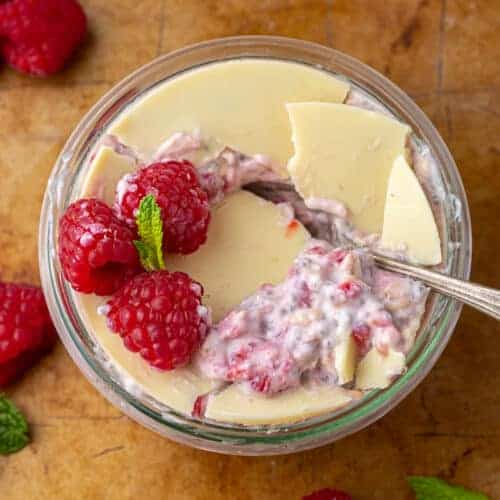 Raspberry overnight oats