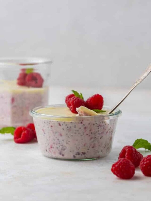 cropped-White-chocolate-raspberry-overnight-oats-15-of-18.jpg