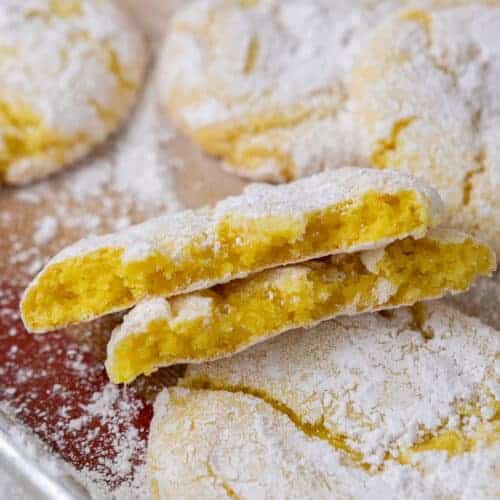 Crumbl lemon crinkle cookies