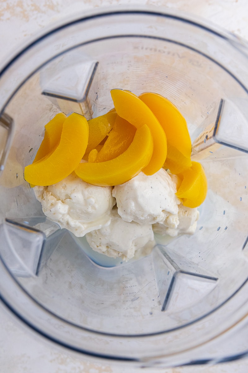 Peaches and ice cream in blender