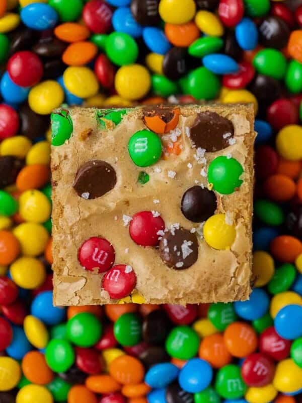 Chocolate chip m&m blondies