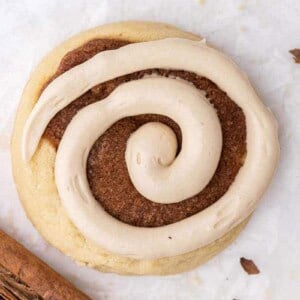 Crumbl cinnamon roll cookies
