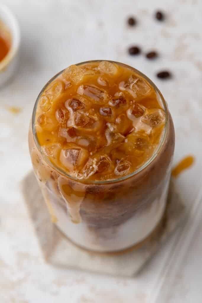 Iced Caramel Macchiato - The Healthful Ideas