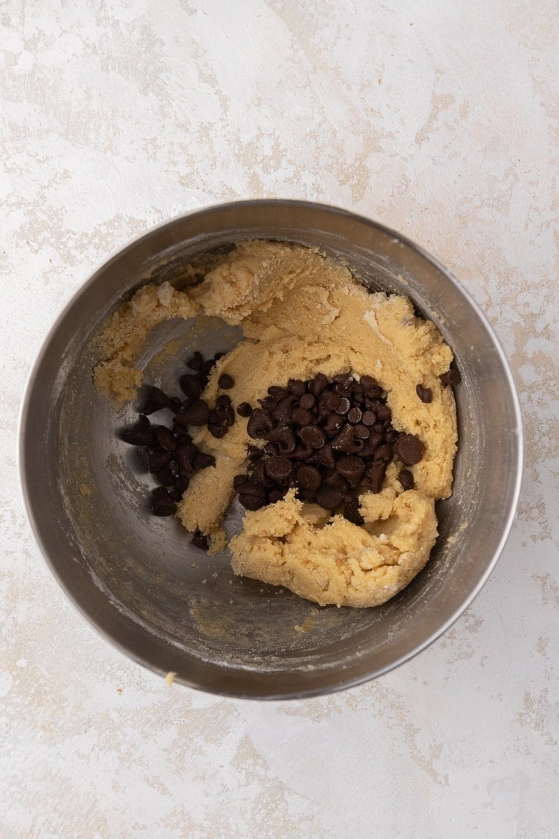 Cookie dough with chocolate chips 
