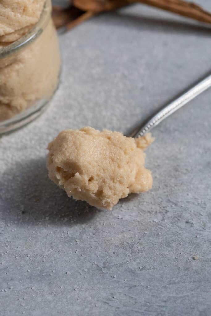 Eggless snickerdoodle cookie dough 