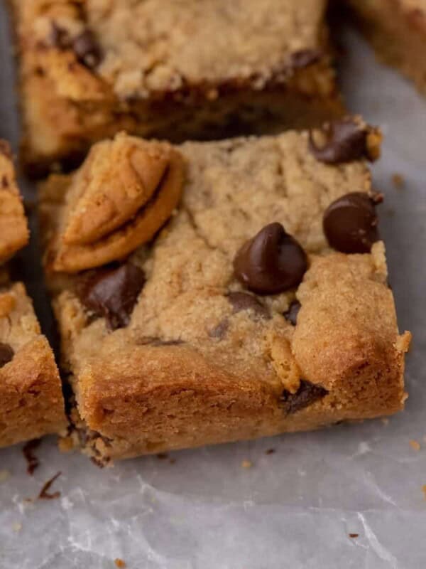Close up of slice of nutter butter cookie bars