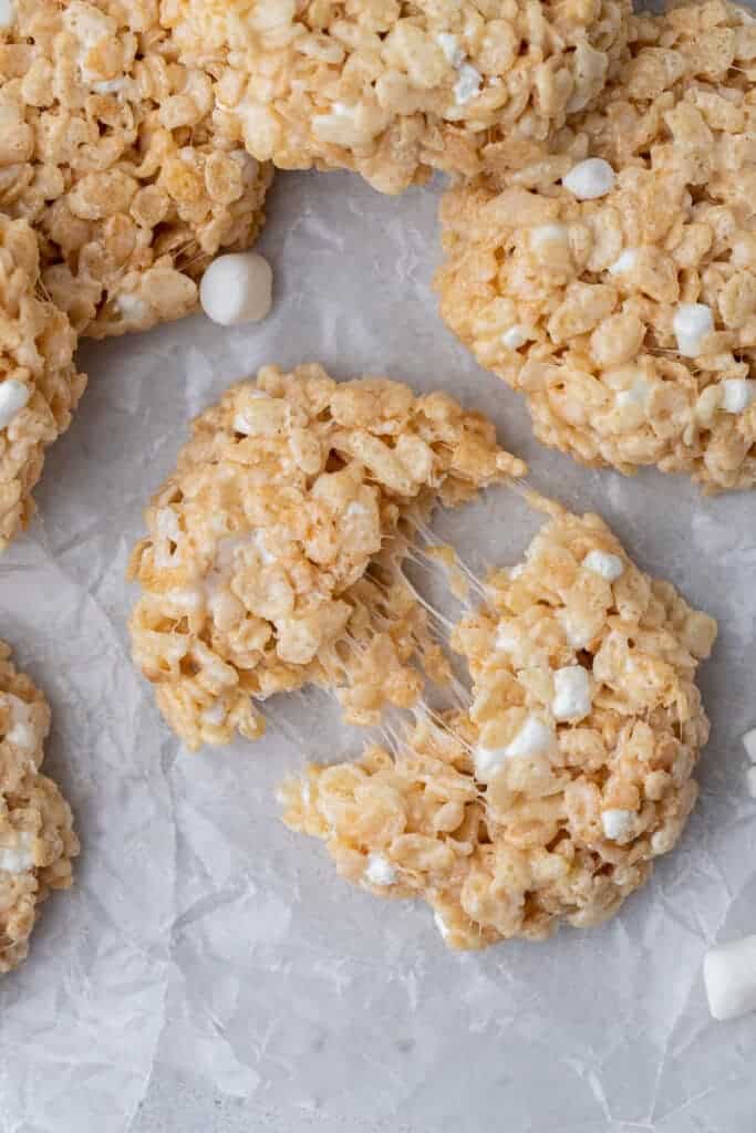 Ooey gooey rice krispies marshmallow cookies