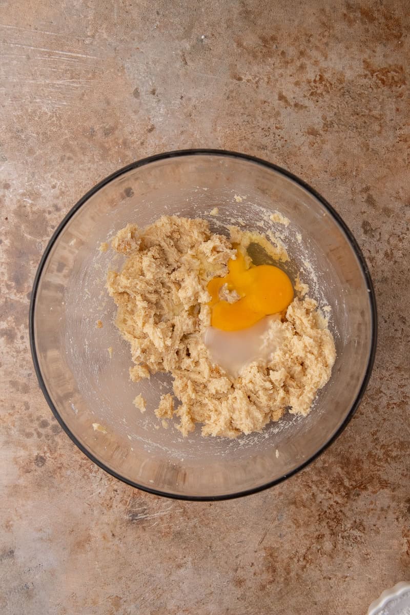 Wet ingredients in a bowl