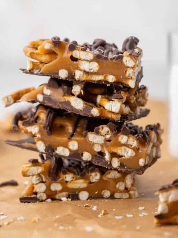cropped-Salted-caramel-pretzel-bark-9-of-17.jpg