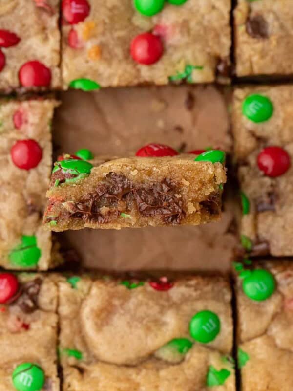 sliced M&M blondies