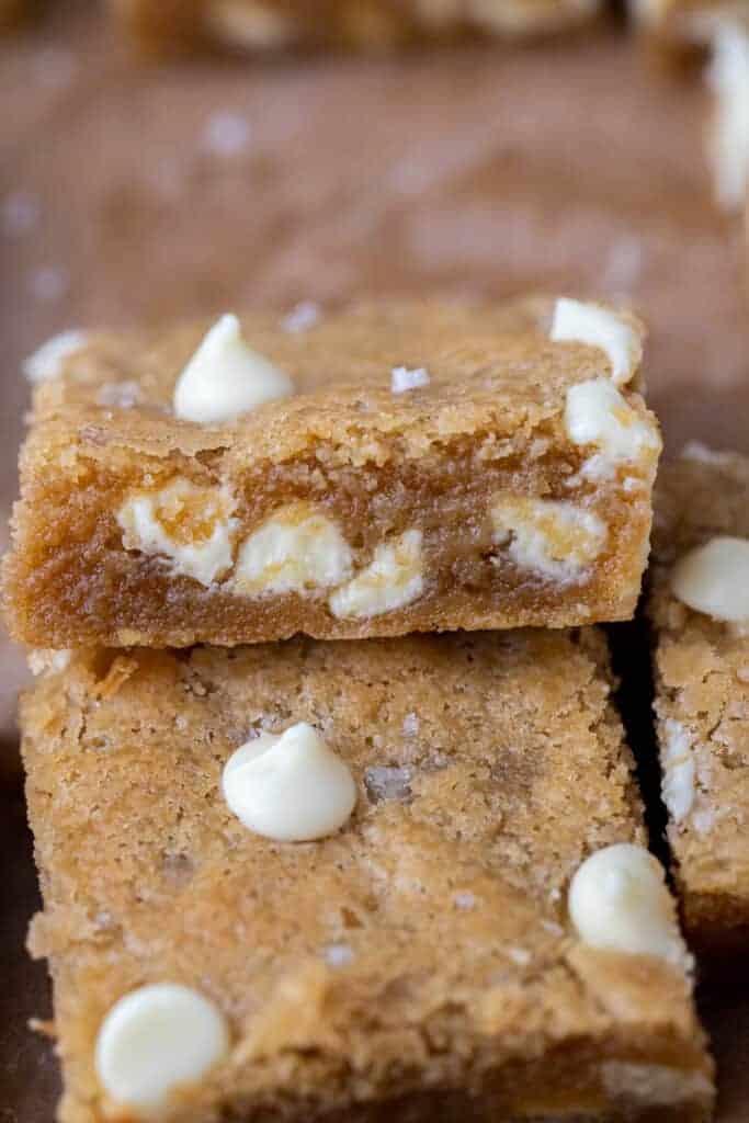 White chocolate blondies slice