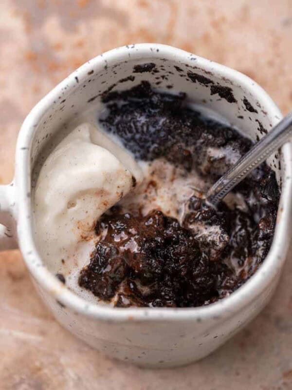 Tiktok Oreo mug cake