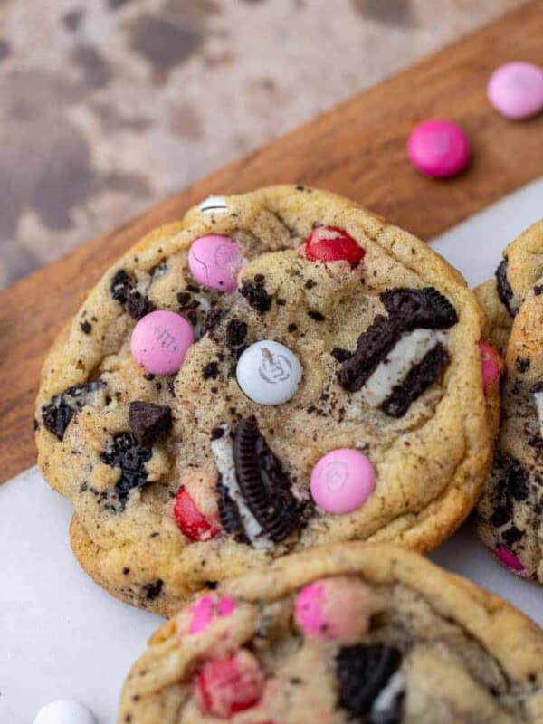 Valentine's day M&M's oreo cookies