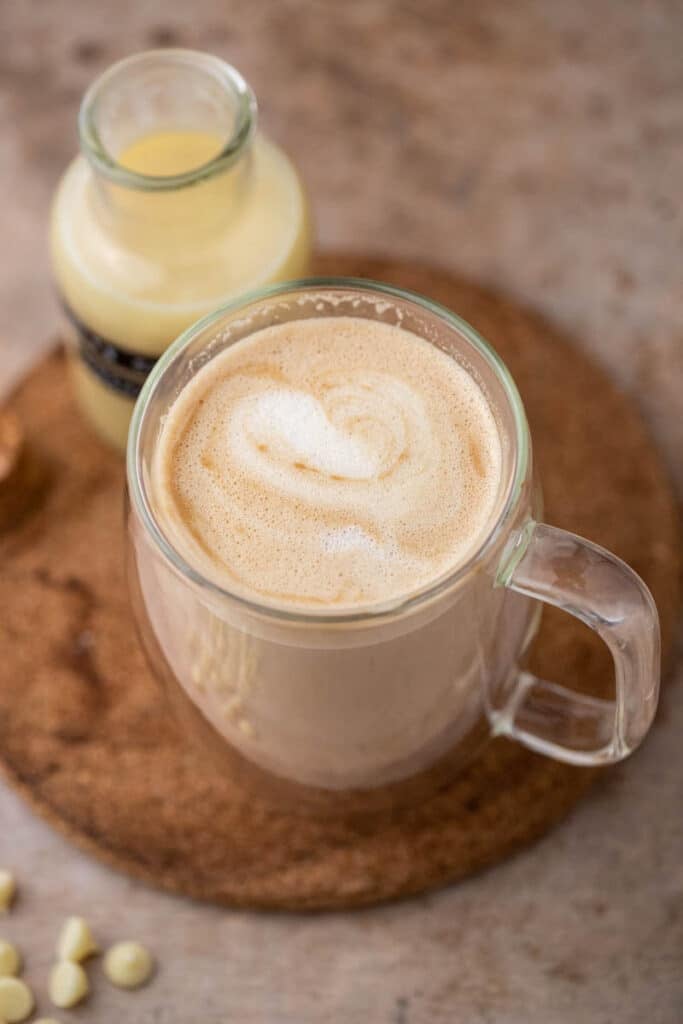 Double glass wall latte