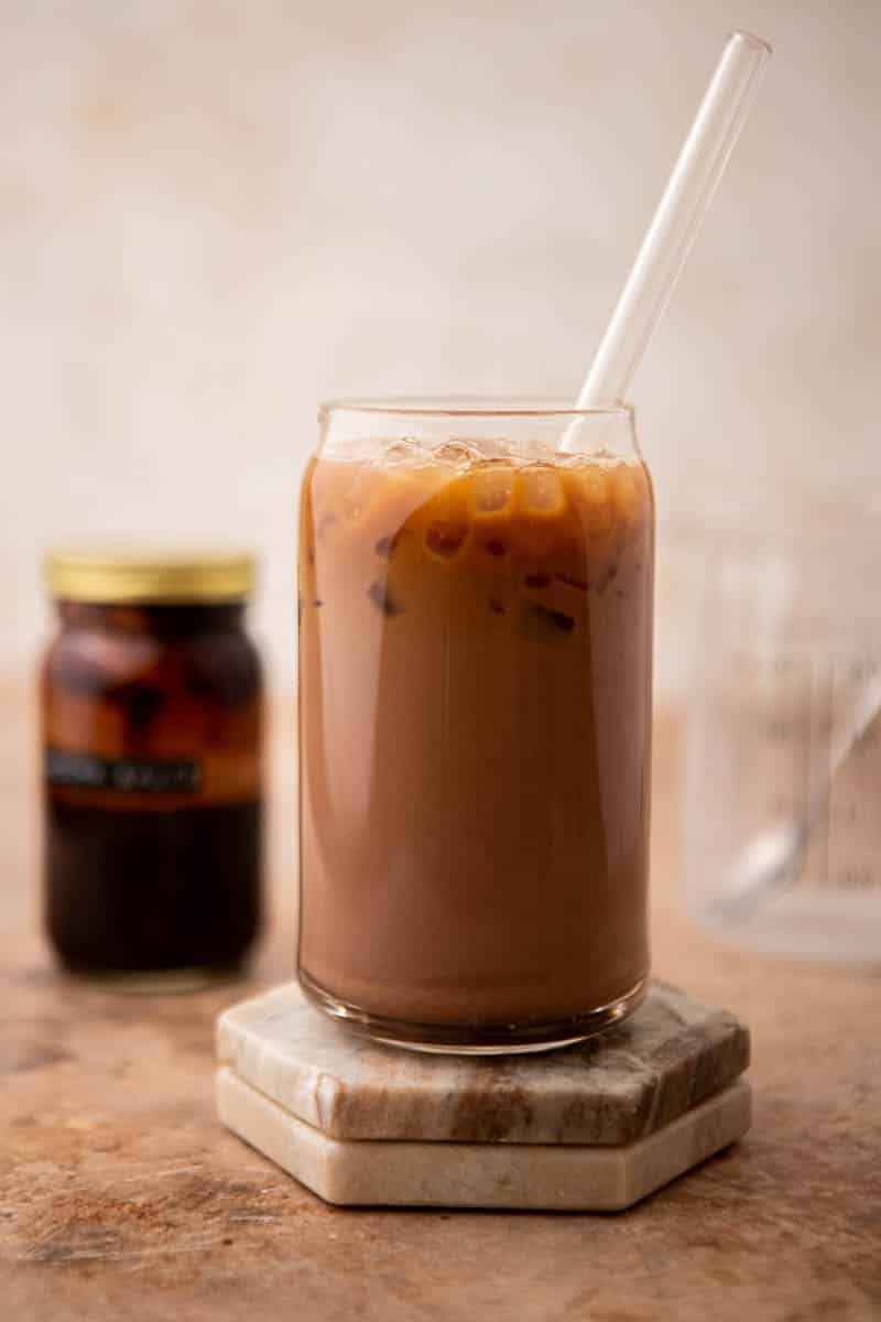 Easy Iced Mocha Latte Recipe - Lifestyle of a Foodie