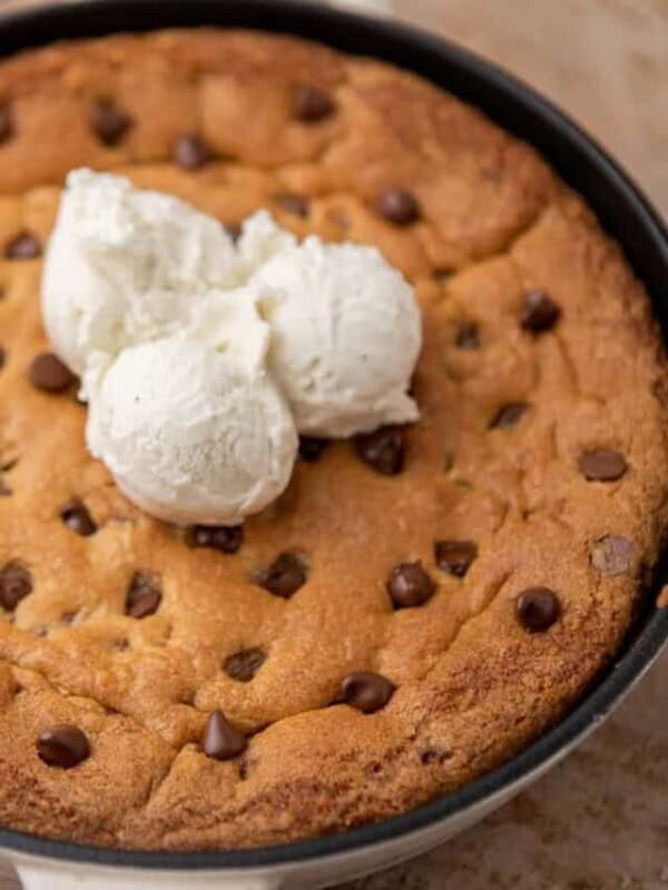 cropped-Chocolate-chip-skillet-cookie-recipe-9.jpg