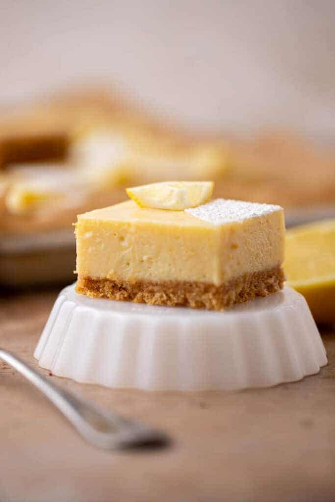 Creamy lemon bars