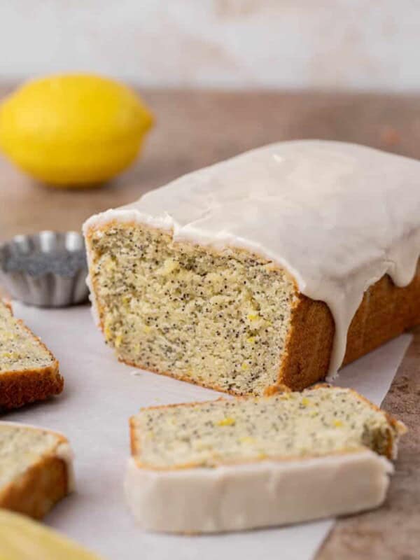 Lemon poppy seed loaf cake