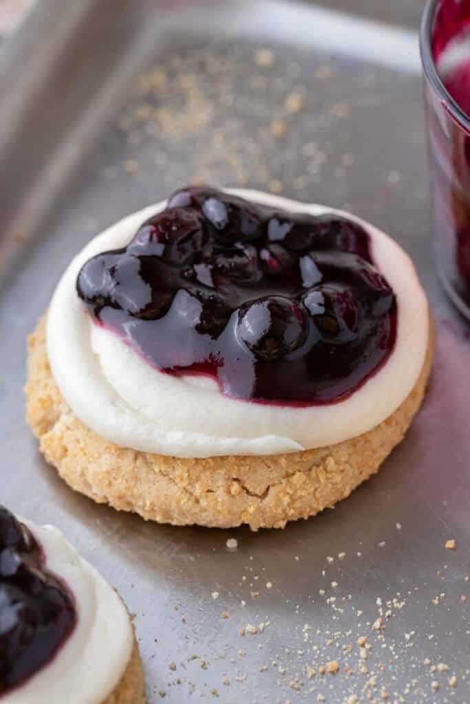Crumbl blueberry cheesecake cookies