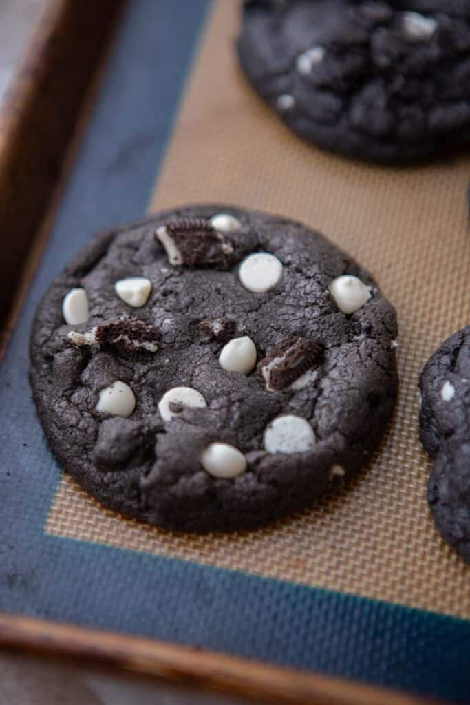 Crumbl chocolate cookies and cream cookies