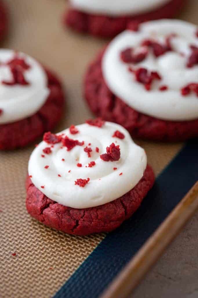 Crumble Red Velvet Cupcake Cookies