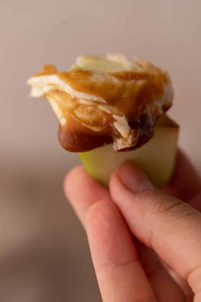 Apple slice with cheesecake caramel dip