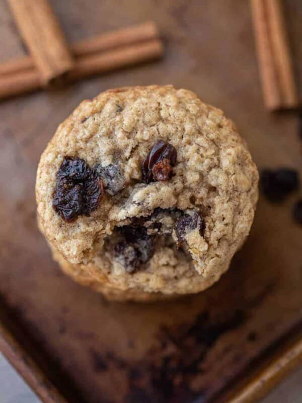 Overhead shot of Quaker oatmeal cookies