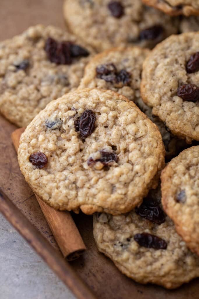 Vanishing oatmeal cookies with raisins