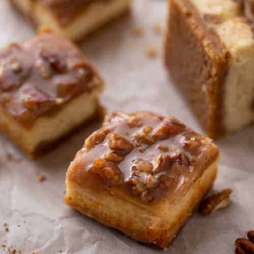 Pecan pie cheesecake bar slice