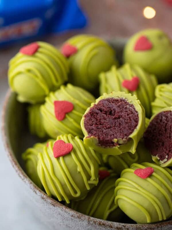 Grinch Oreo truffles
