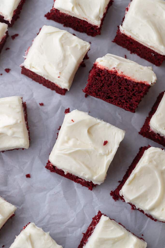 overhead view of multiple red velvet snack cakes spaced apart