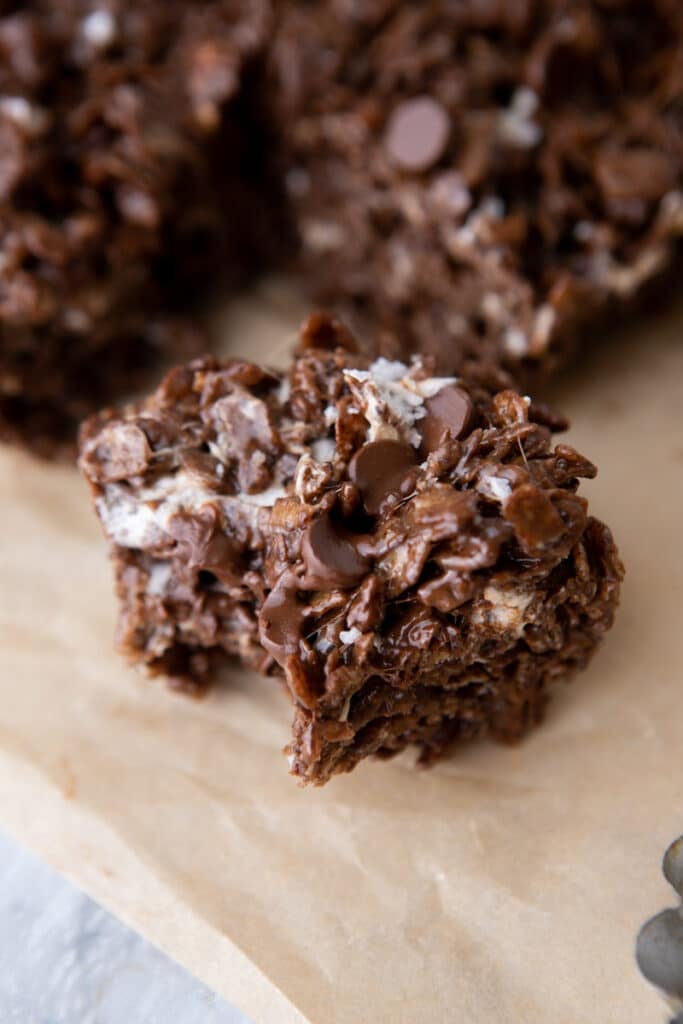 close up of the Brown Butter Chocolate Rice Krispies Treats