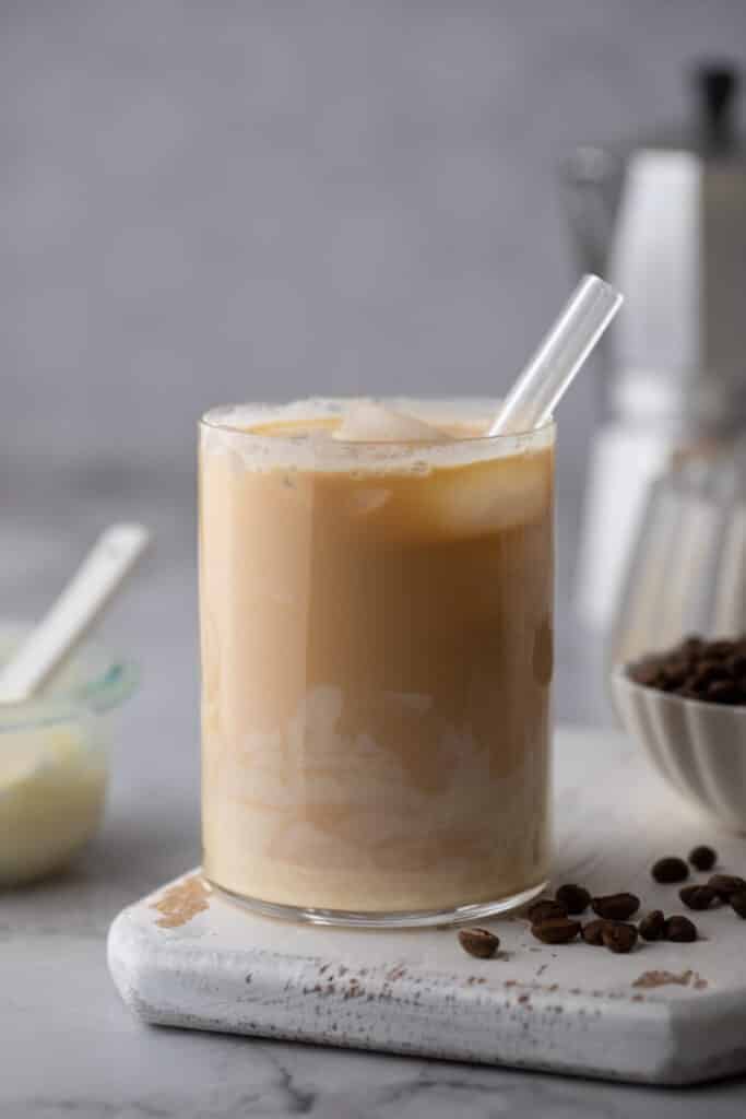 a fully stirred spanish latte recipe in a glass